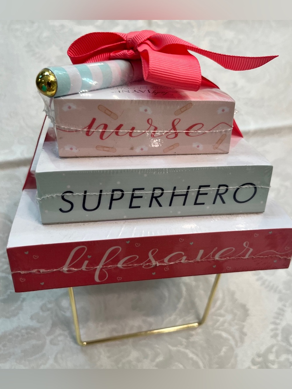 Lady Jayne Tower of Notes with Pen - Nurse, Superhero, Lifesaver - Picture 6 of 7